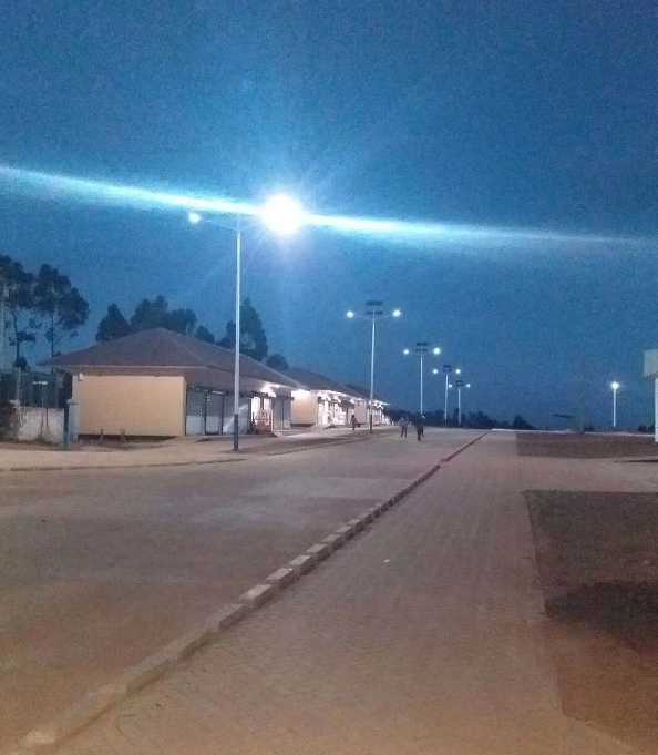 株洲县非洲科特迪瓦太阳能路灯工程